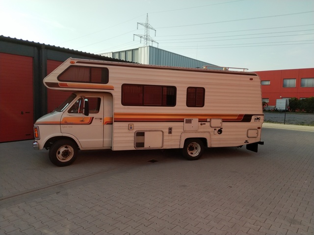 Our new baby - 79 KMC Camper - does it count? __IMG_20190630_191342